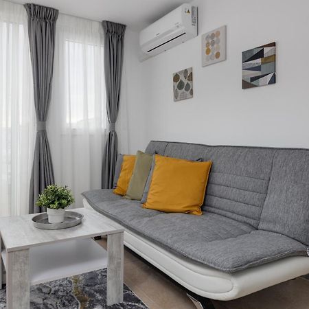 Cosy Apartment Near The Sea Torrevieja Exterior photo
